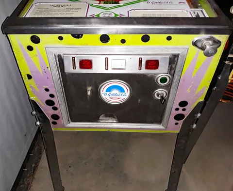 Sample Game - Cabinet - Front*