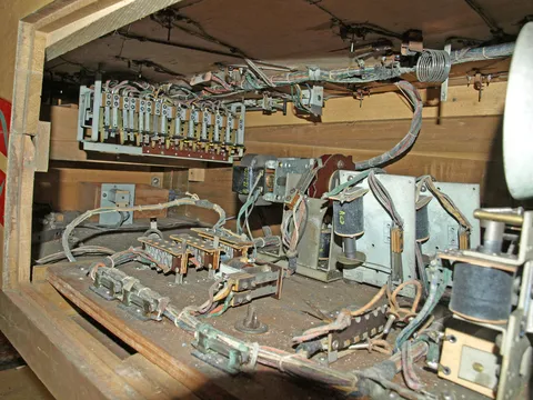 Inside Cabinet*