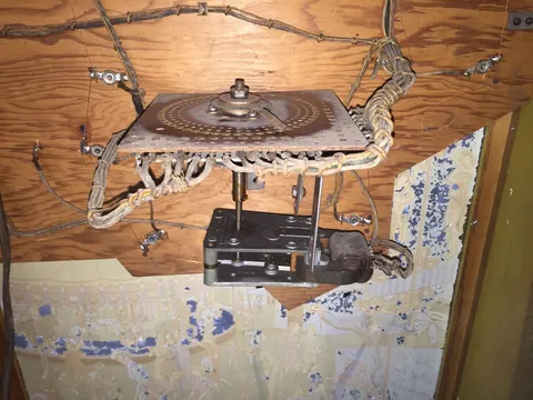 Inside Cabinet
