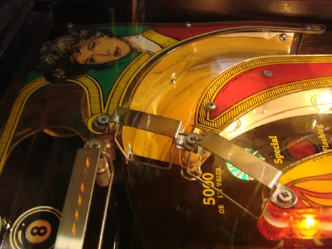 8-Ball Kick-Out Hole