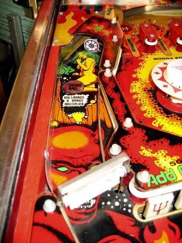 Playfield - Detail