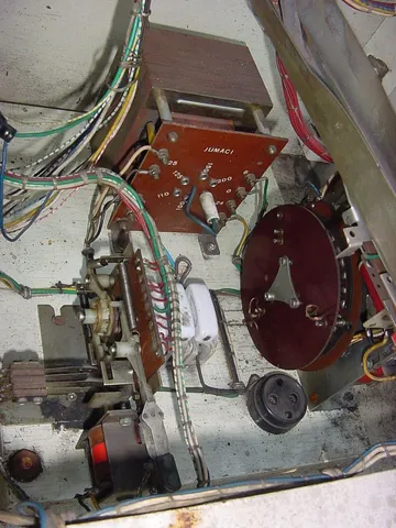 Inside Cabinet - Detail
