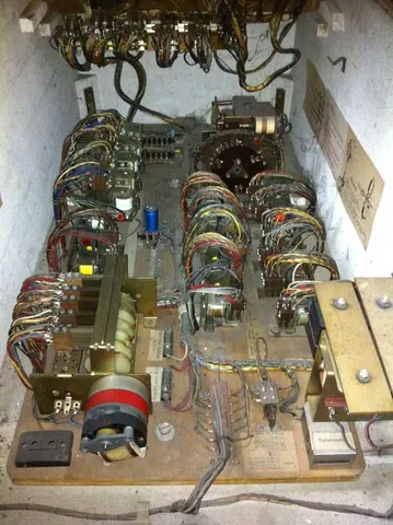 Inside Cabinet