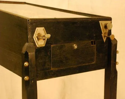 Cabinet - Front