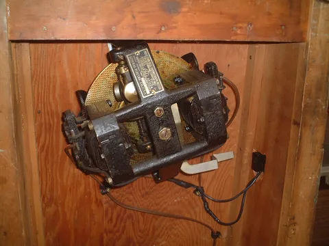 Inside Cabinet - Detail