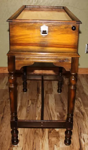 Cabinet - Front