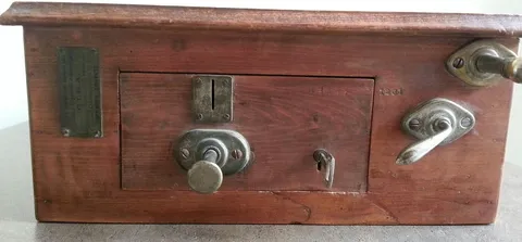 Cabinet - Front