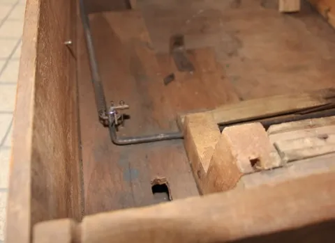 Inside Cabinet - Detail