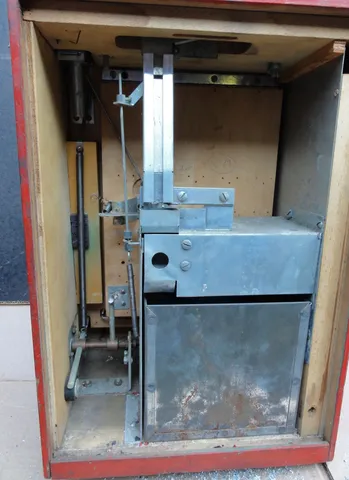 Inside Cabinet*