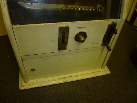 Cabinet - Front