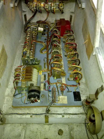 Inside Cabinet*