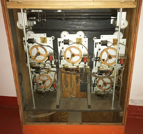 Inside Lower Backbox
