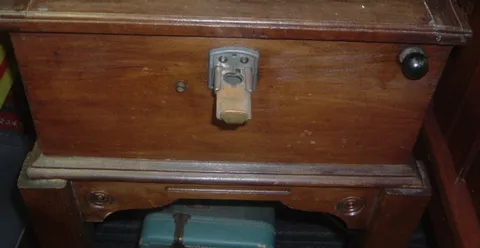 Cabinet - Front