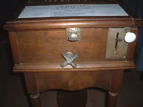 Cabinet - Front
