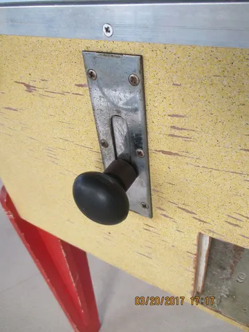 Playfield Incline Handle