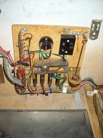 Inside Cabinet - Detail