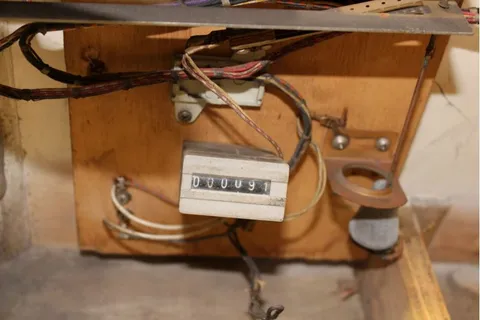 Inside Cabinet - Detail