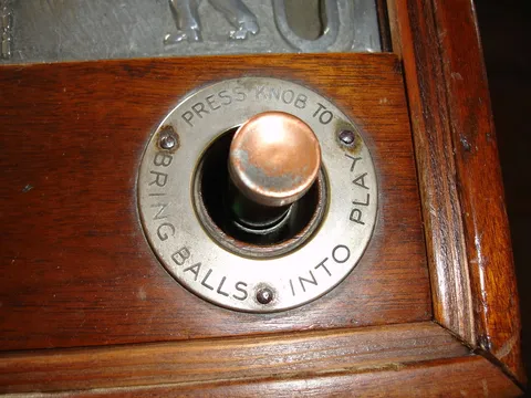 Ball Serve Knob