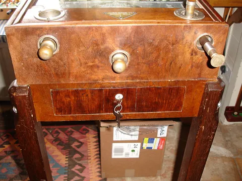 Cabinet - Front