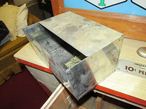 Cash Box*