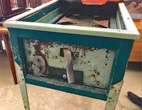 Cabinet - Front