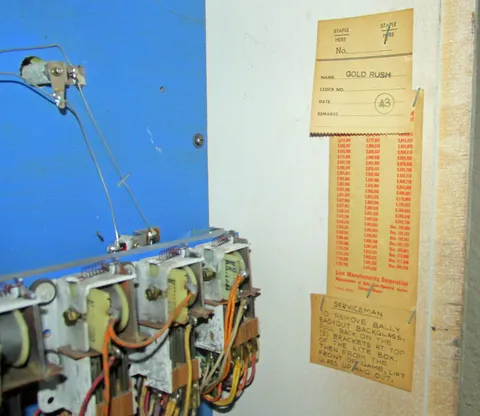 Inside Backbox - Detail*
