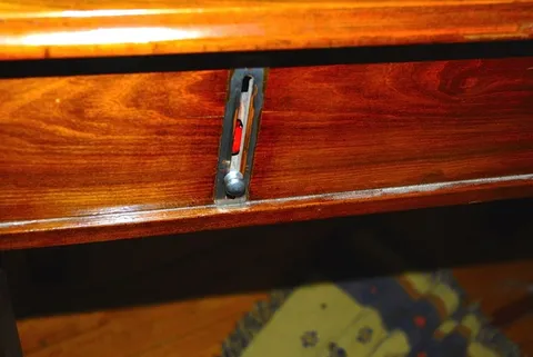 Cabinet - Right - Ball Lift Knob