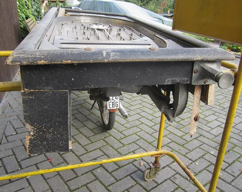 Cabinet - Front