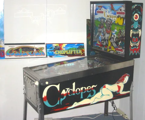 Cabinet - Right