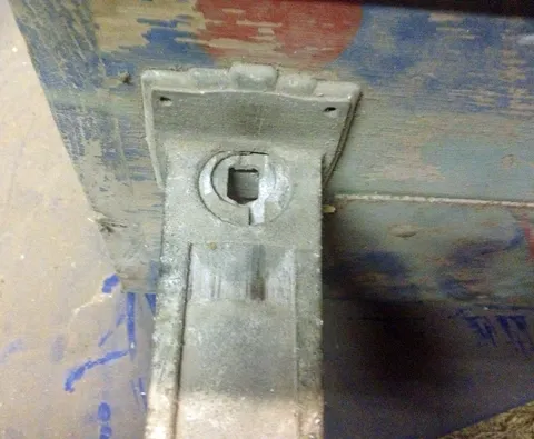 Coin Slide - Detail*