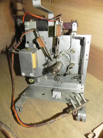 Delay Unit - Side View*