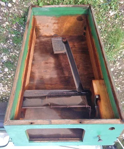 Inside Cabinet