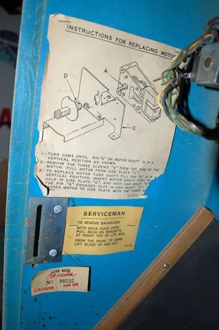 Inside Backbox - Detail*