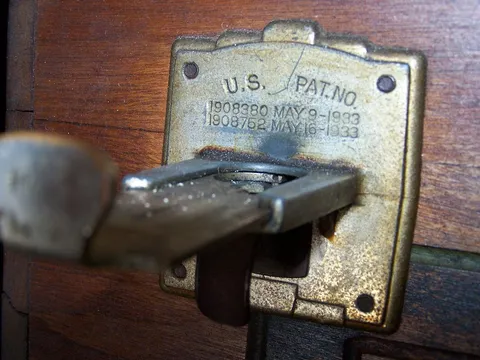 Coin Slide - Detail*