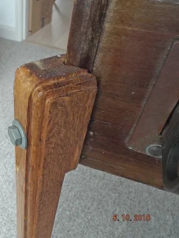 Leg - Detail