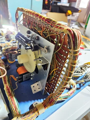Inside Cabinet - Spotting Unit