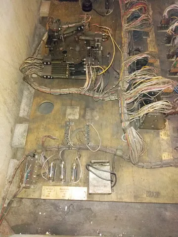 Inside Cabinet - Detail