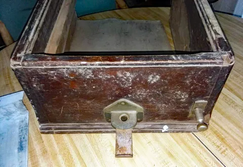 Cabinet - Right