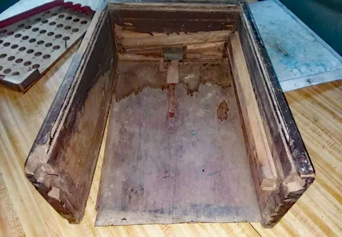 Inside Cabinet*