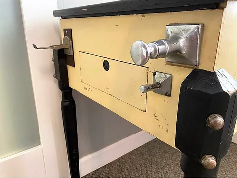 Cabinet - Front