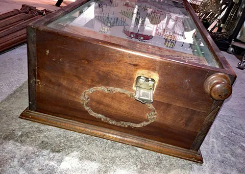 Cabinet - Front