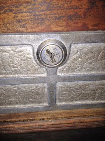 Coin Door - Detail