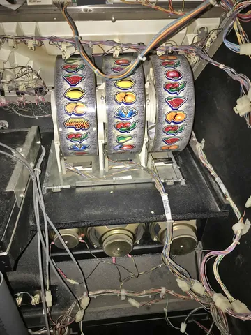 Inside Cabinet - Score Reels*