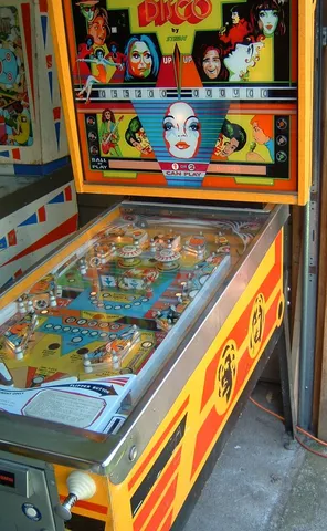 Cabinet - Right