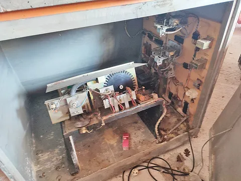 Inside Cabinet*