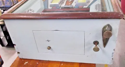 Cabinet - Front