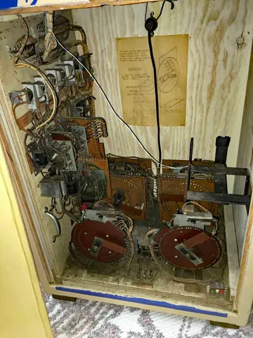 Inside Cabinet*