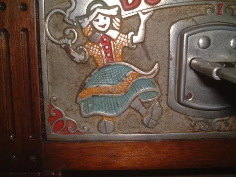 Cabinet Front - Detail