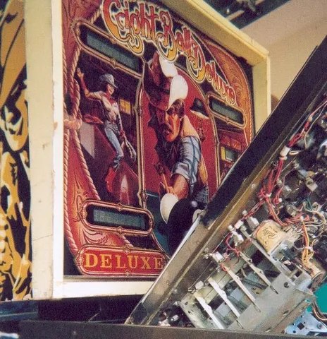 Early Production Plastic Playfield Edge*