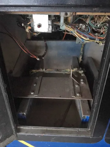 Left Cash Box Chamber